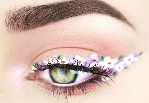 Blumen-Make-up – Hit der Sommerfestivals. Wie schminken Sie es?